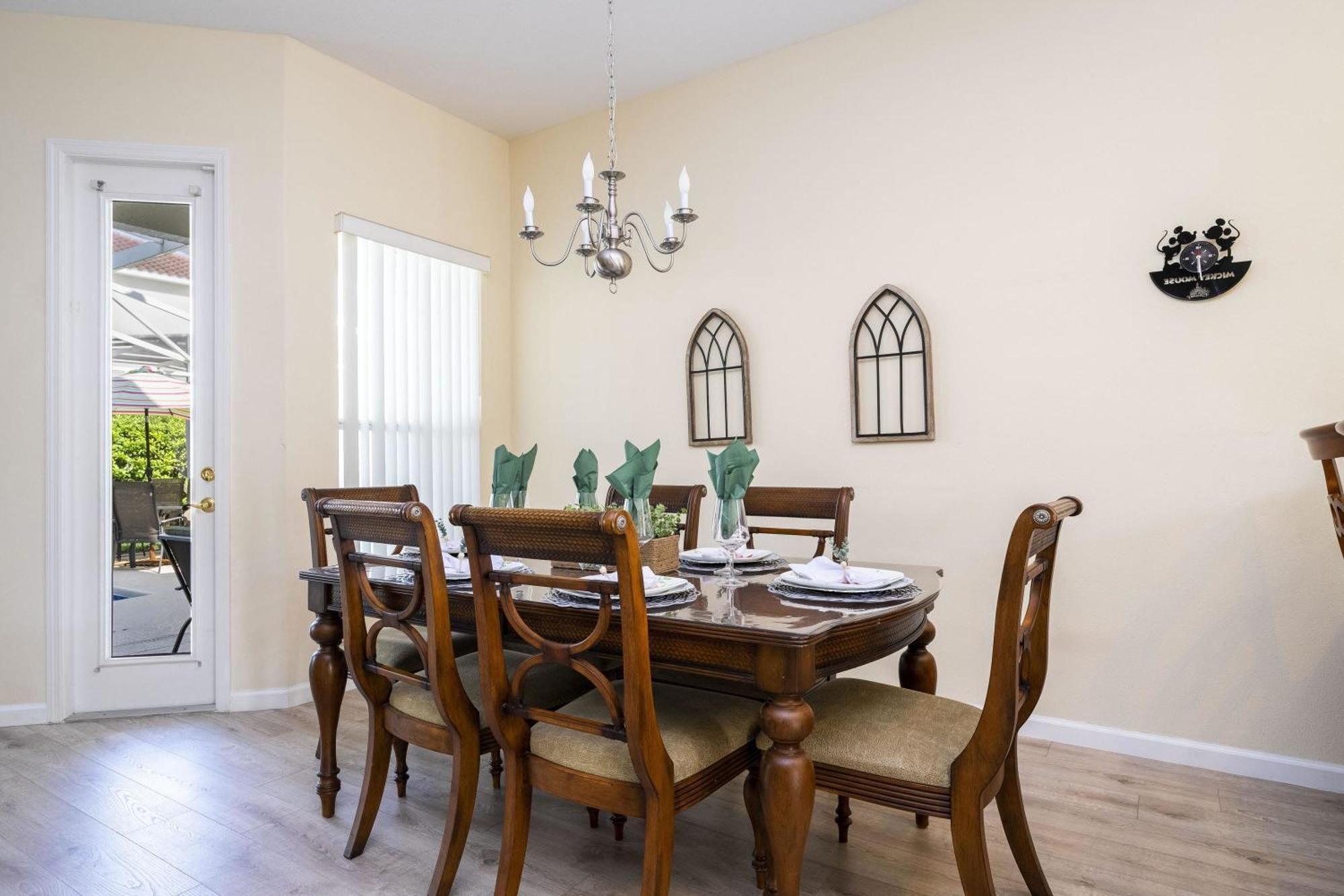 Marvelous 4bd Close To W Pool At 313 Tuscan Hills